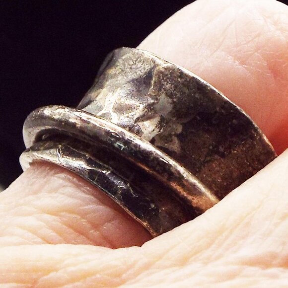 VINTAGE SIMPLY STYLISH STERLING BAND WITH ROLLING RING SZ. 6 RING H - Picture 3 of 3